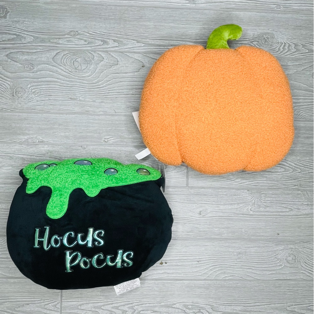 Hocus pocus and pumpkin fall halloween caldron witchy throw pillow’s decoration